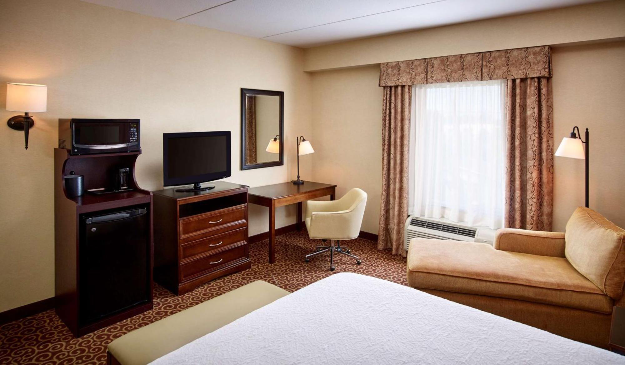 Hampton Inn By Hilton North Bay Exteriör bild