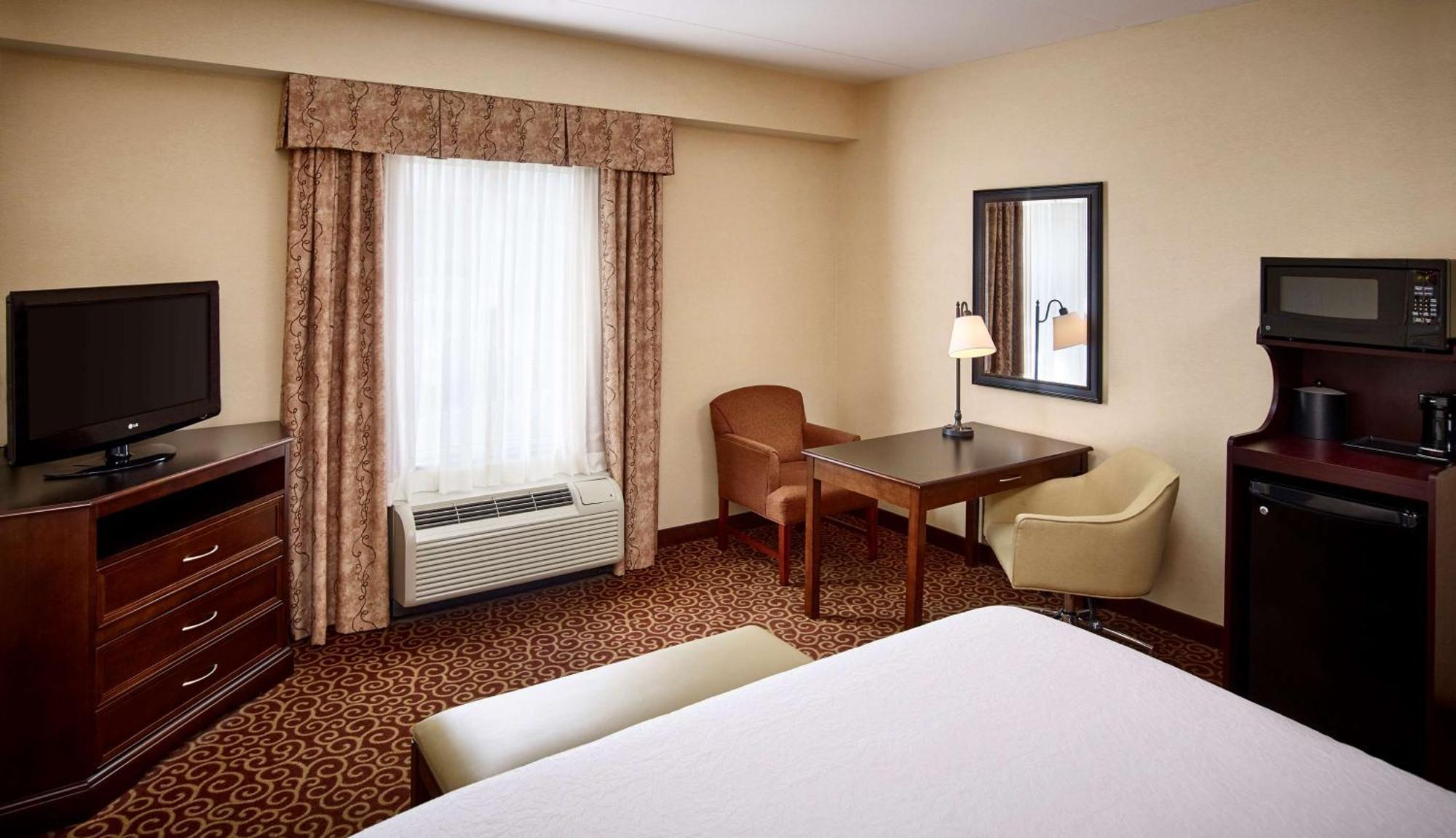 Hampton Inn By Hilton North Bay Exteriör bild