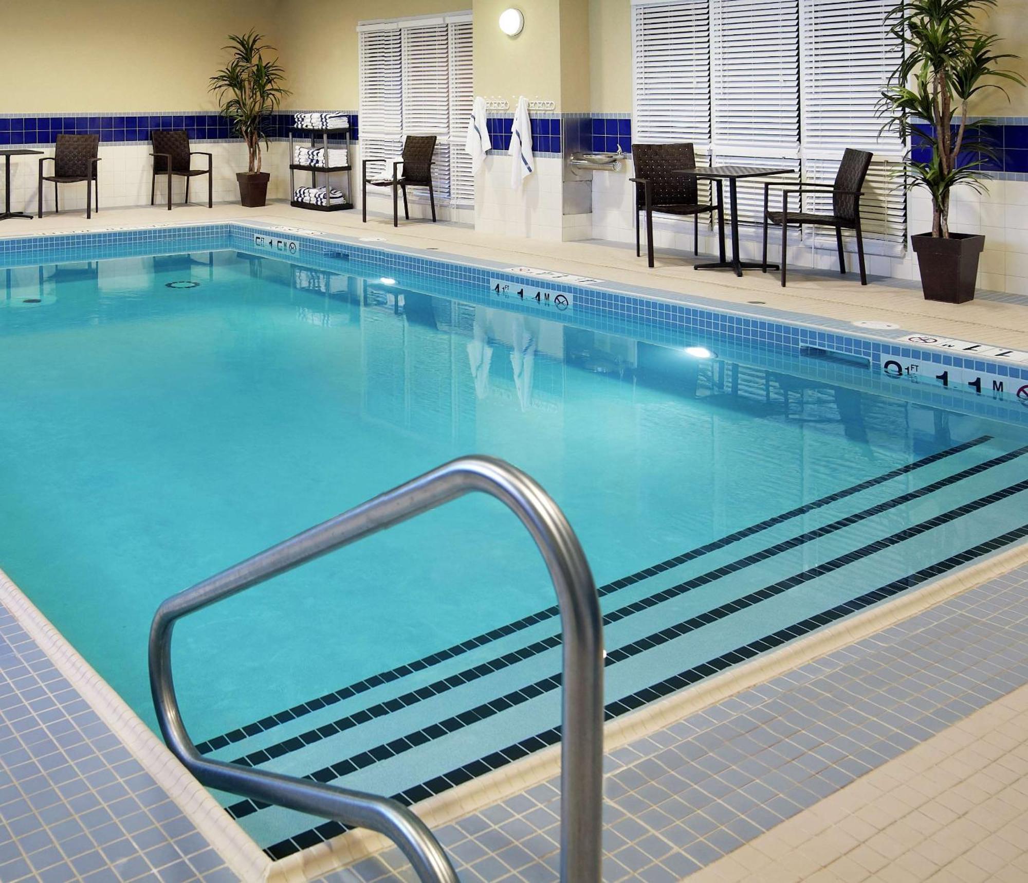 Hampton Inn By Hilton North Bay Exteriör bild